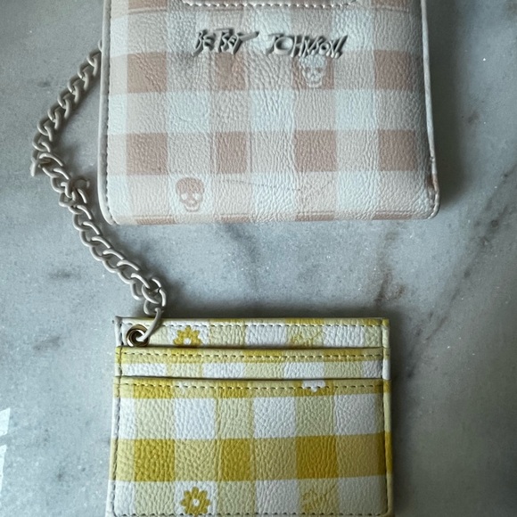 Betsey Johnson Cream and pink Checkered Wallet - Picture 1 of 9
